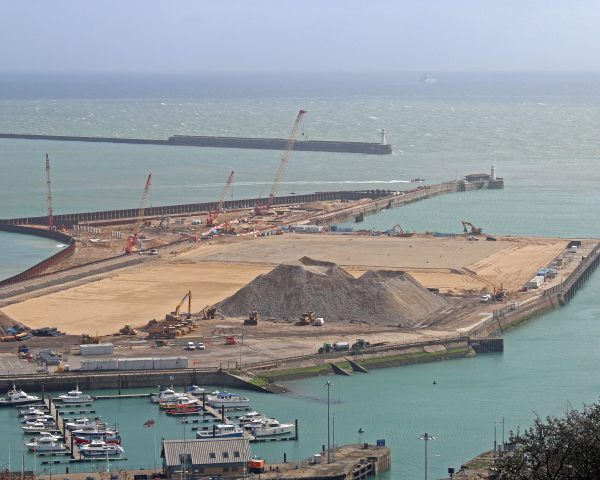 VS DWDR scheme gives back to the local community