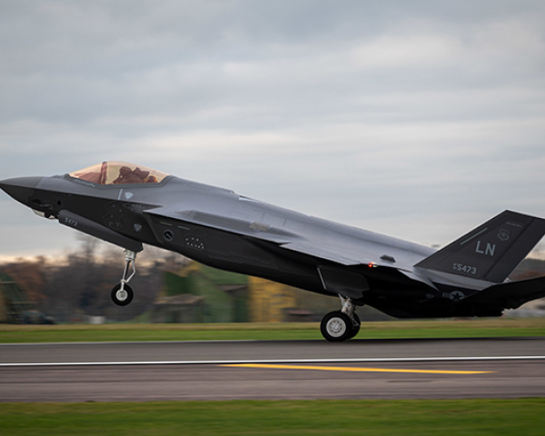 RAF Lakenheath F35_3_sm.jpg