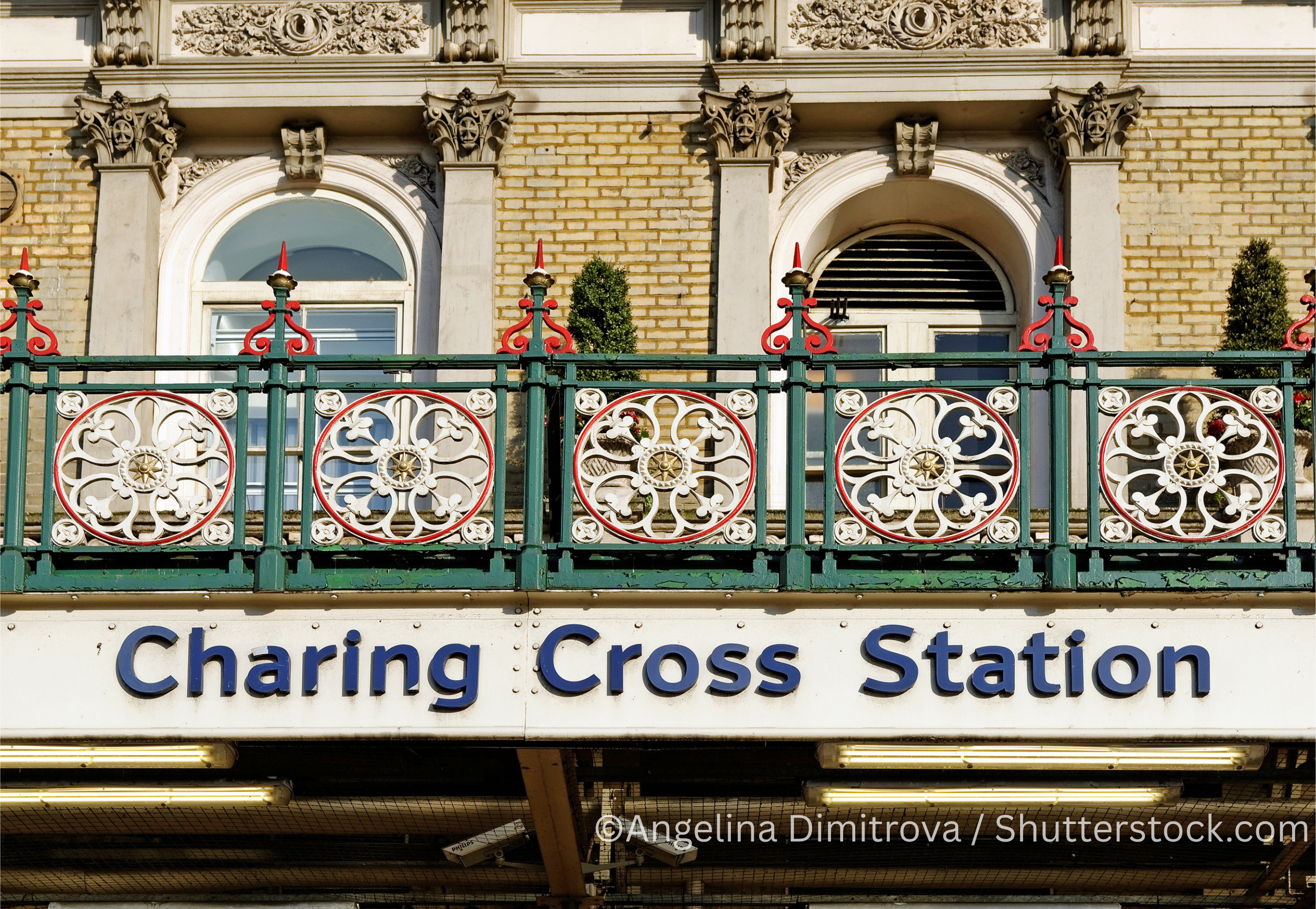 VolkerFitzpatrick works during the Charing Cross blockade