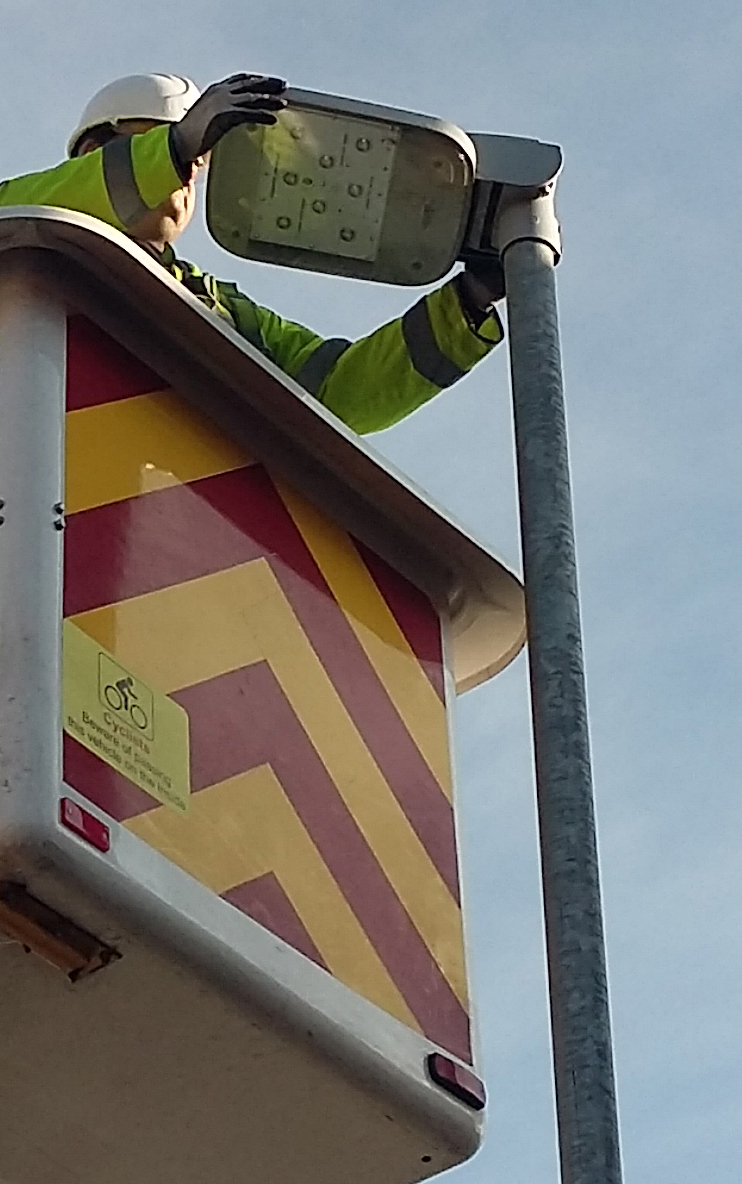 VolkerHighways to install LED lights for LBBD