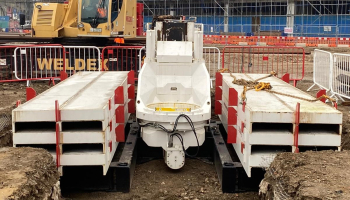 A silent piler on site