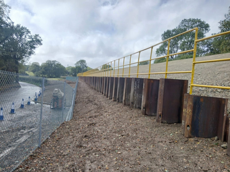 Row of sheet piles.